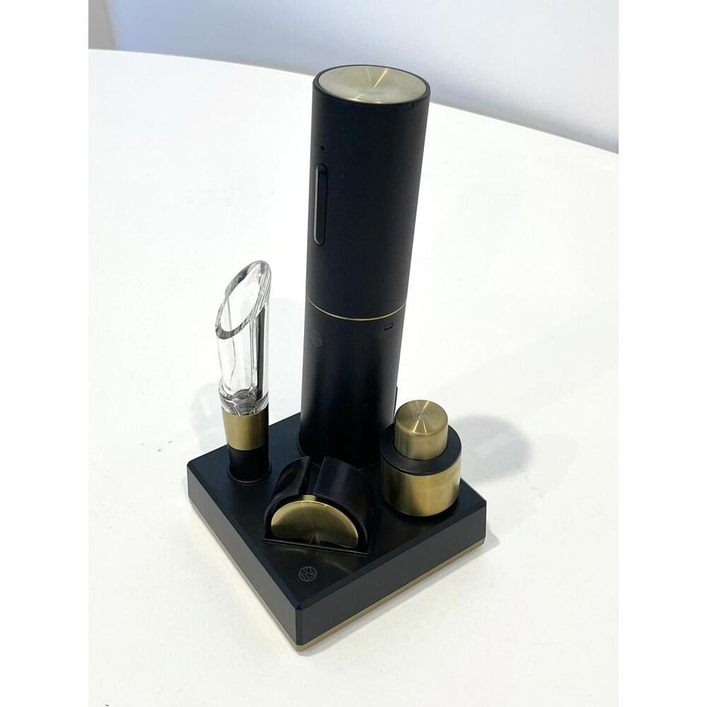 Rabbit 5-Piece Electric Wine Set with Corkscrew, Aerator & Foil Cutter